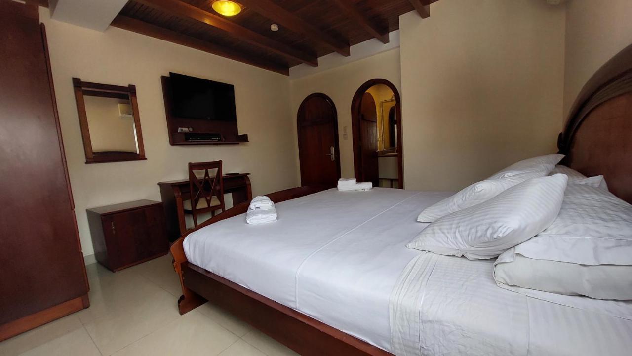 Hotel Voyager Manta Luaran gambar