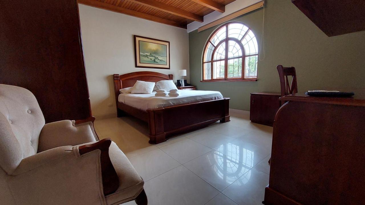 Hotel Voyager Manta Luaran gambar