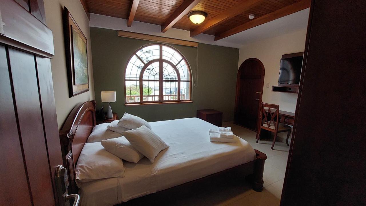 Hotel Voyager Manta Luaran gambar