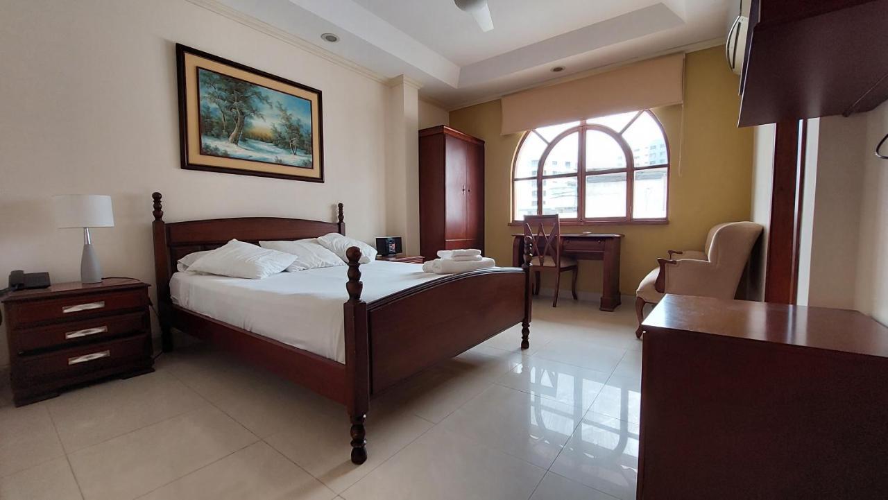 Hotel Voyager Manta Luaran gambar