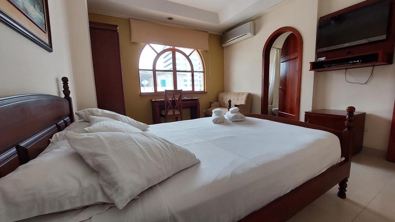 Hotel Voyager Manta Luaran gambar