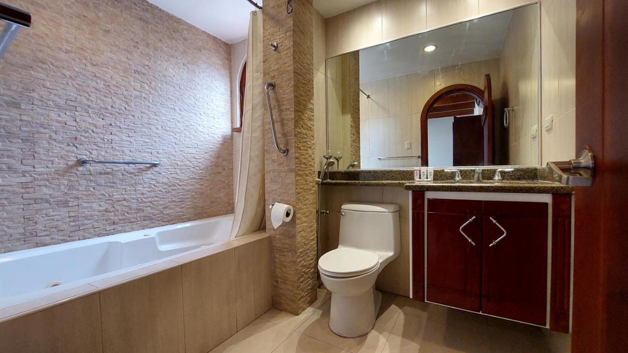 Hotel Voyager Manta Luaran gambar