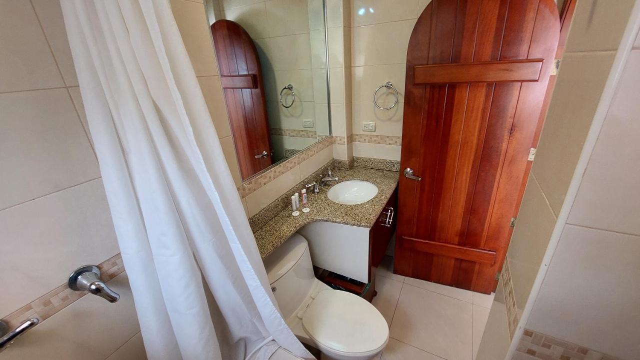 Hotel Voyager Manta Luaran gambar