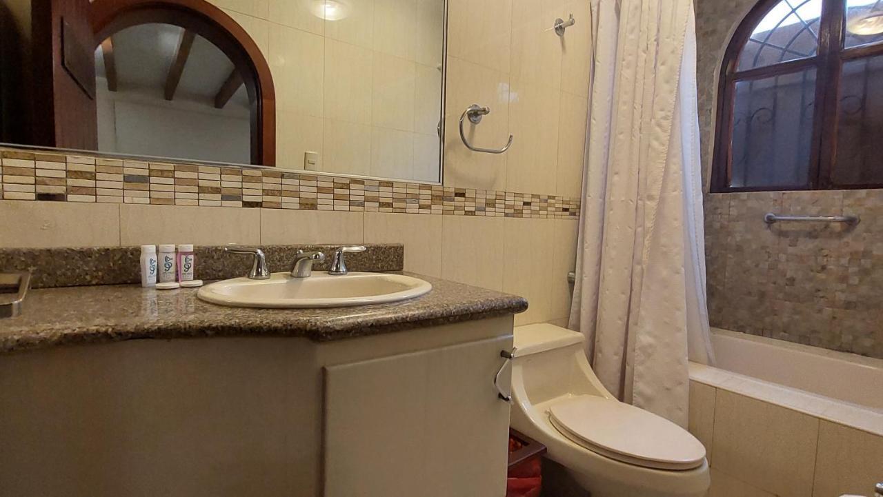 Hotel Voyager Manta Luaran gambar