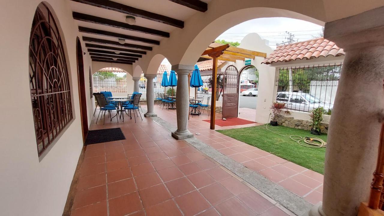 Hotel Voyager Manta Luaran gambar