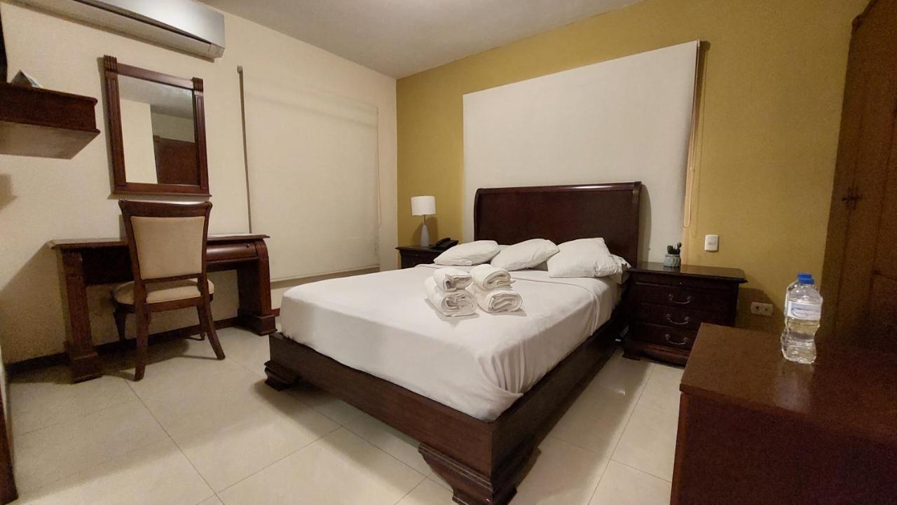 Hotel Voyager Manta Luaran gambar