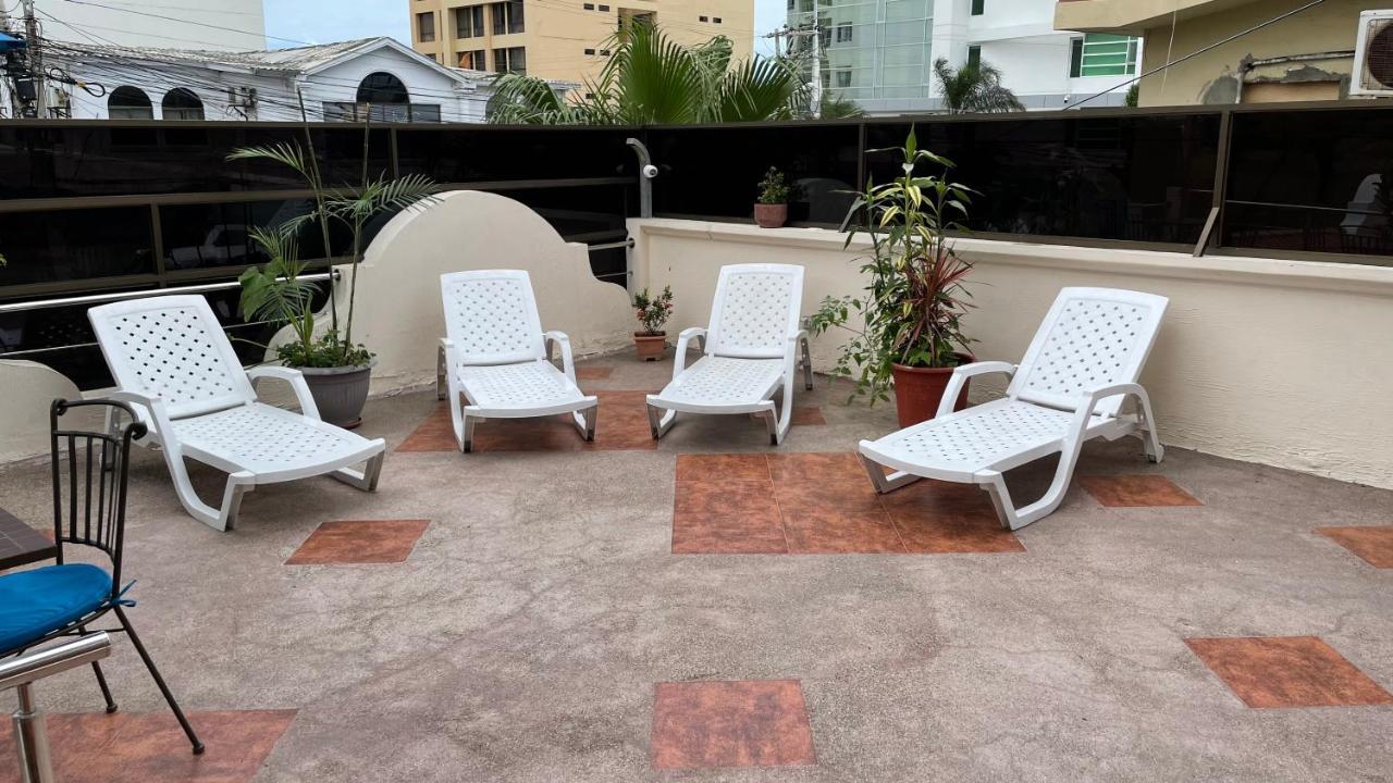 Hotel Voyager Manta Luaran gambar